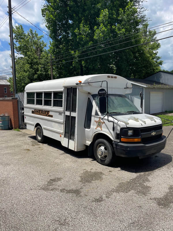2004 Chevrolet Exterior 1