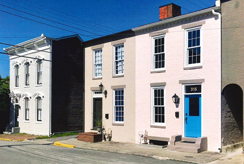 townhomes along street