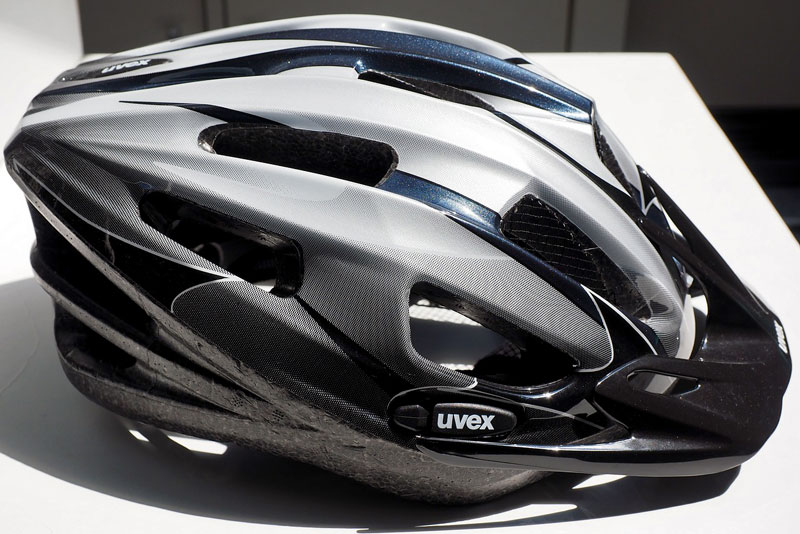 Bicycle helmet