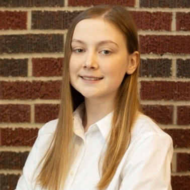 emma foust headshot
