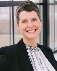 Dina Cox headshot