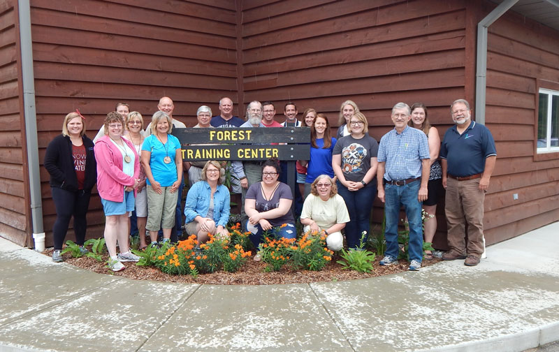 Group photo in front of building