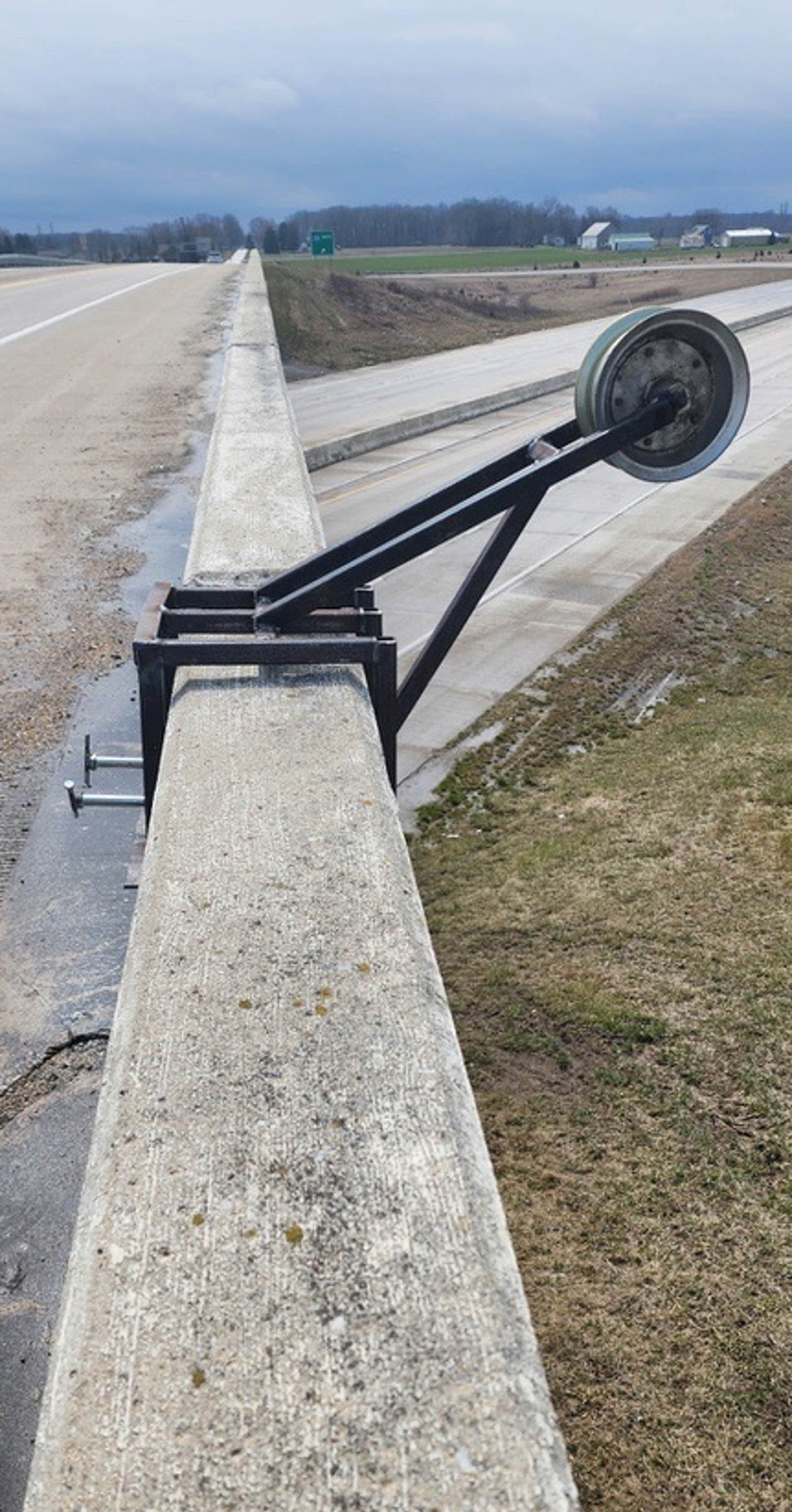 Bridge Washing Pulley Side View