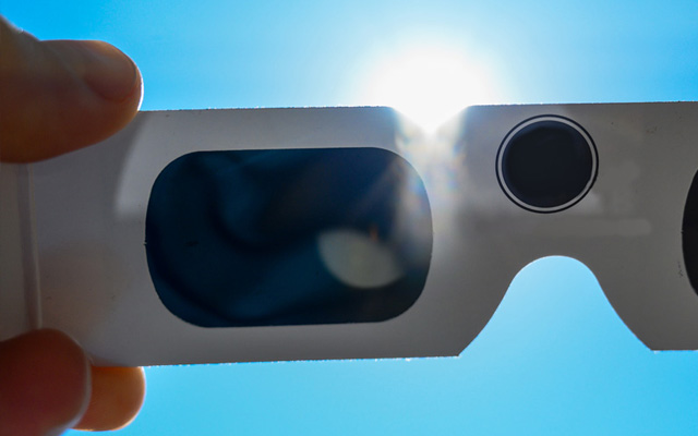 solar eclipse viewing glasses