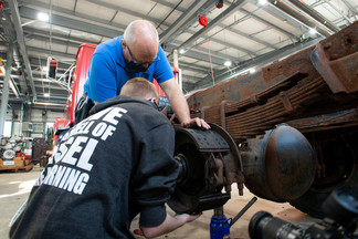 Elkhart SEAL Image: Two people working at Diesel Service Technology
