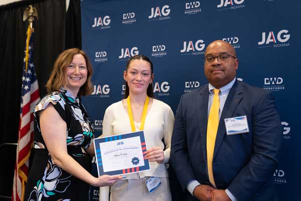 Download the image for Lilliana Mendoza Arsenal Tech HS for the Outstanding Senior Honorable Mention