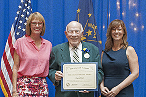 Photo of Duane Hoak receiving the award