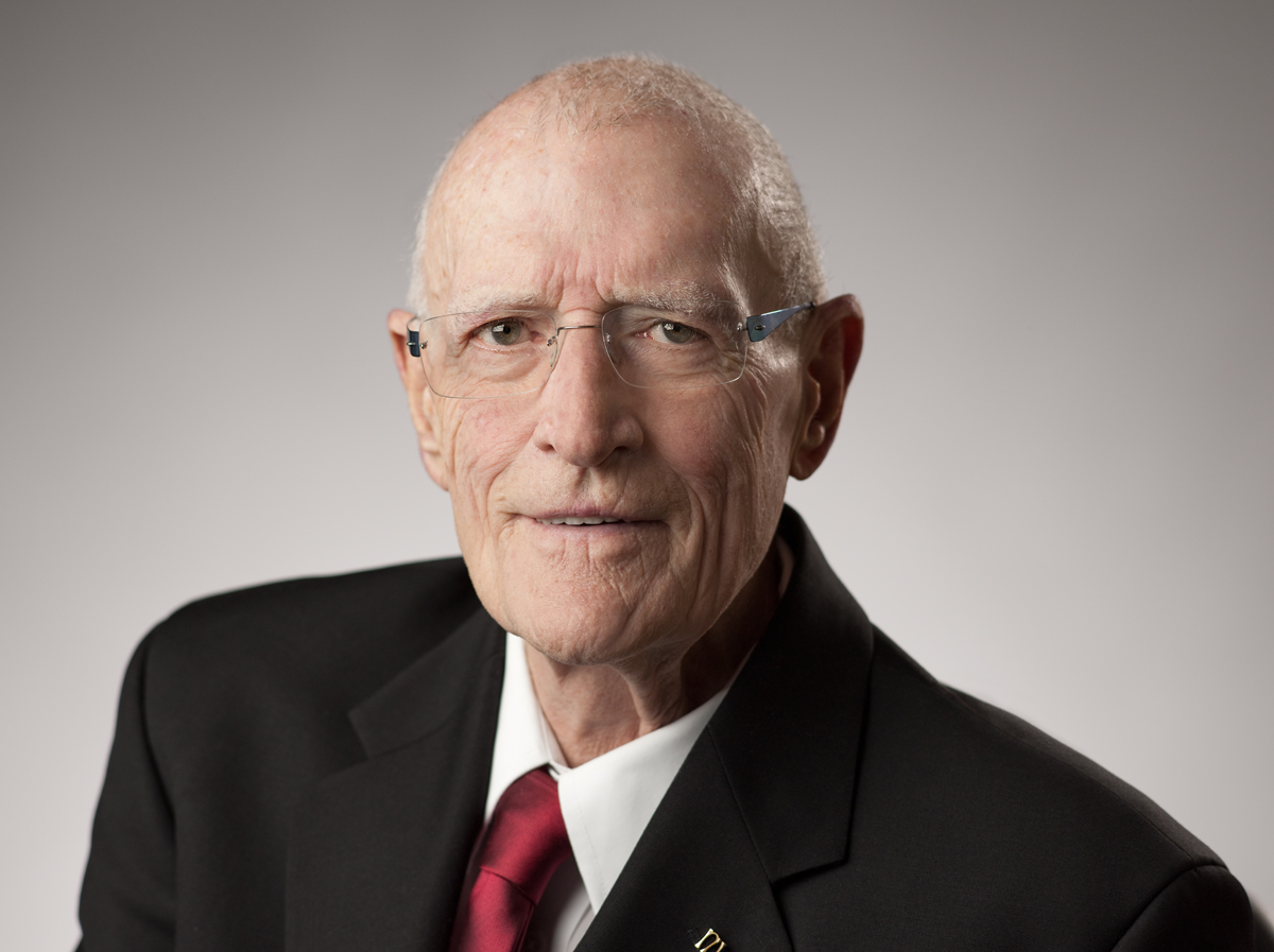 [GOV] Governor presents Sachem to family of Bill Cook - State of Indiana