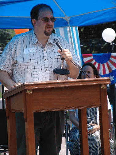 Andrew Stoner, the marker applicant, during the dedication program. 
