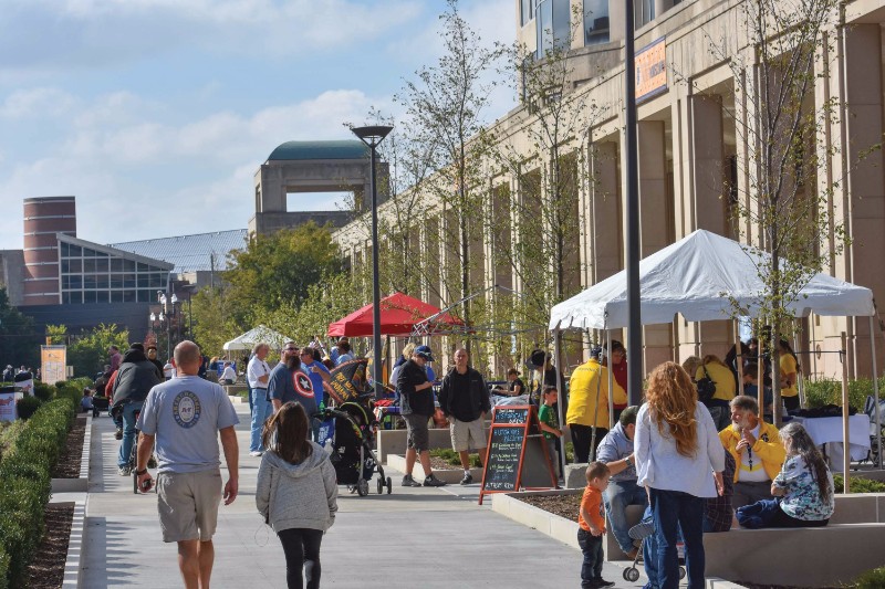 Bicentennial Plaza 4