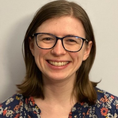 alexandra curtis headshot