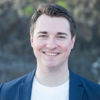 zach horton headshot