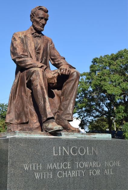 Lincoln statue